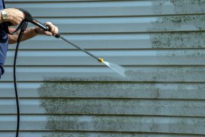 washing vinyl siding